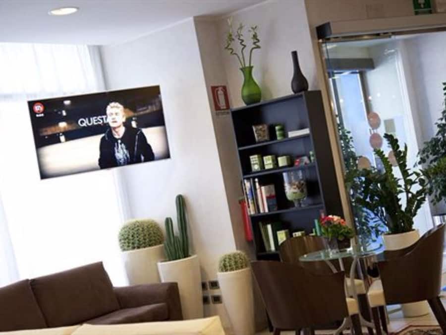 Coin salon dans le hall