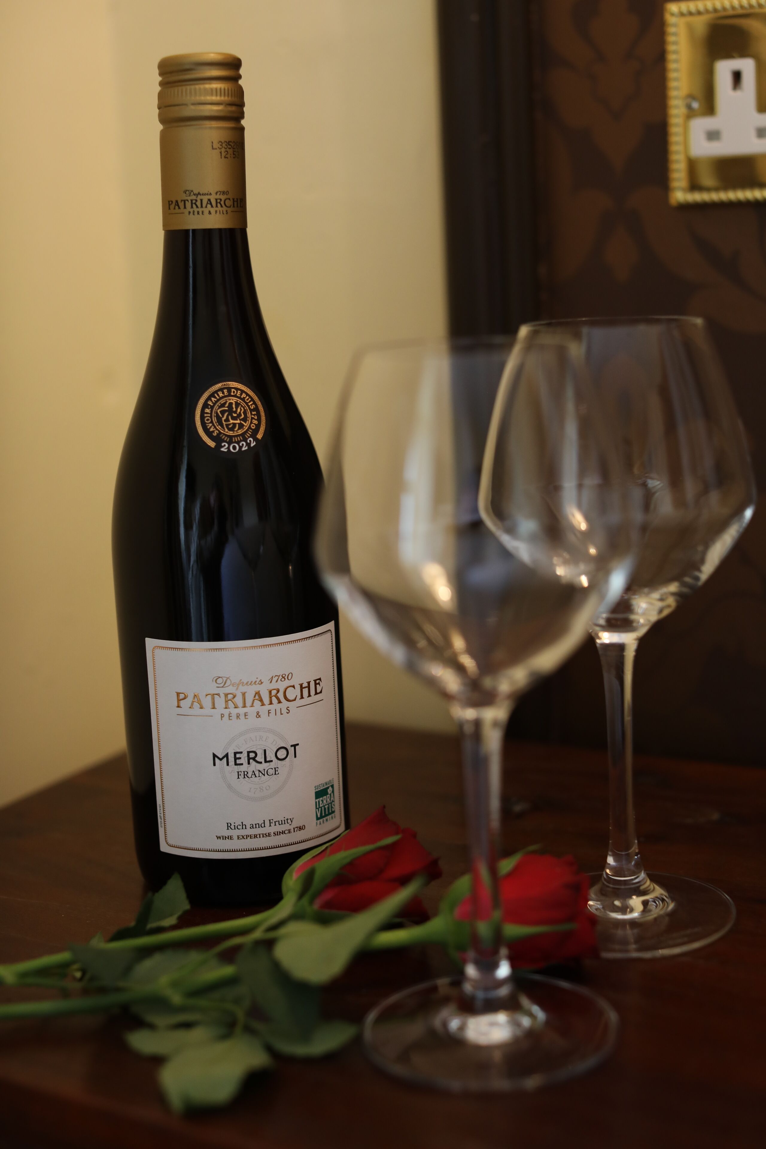 breakfast and dinner served