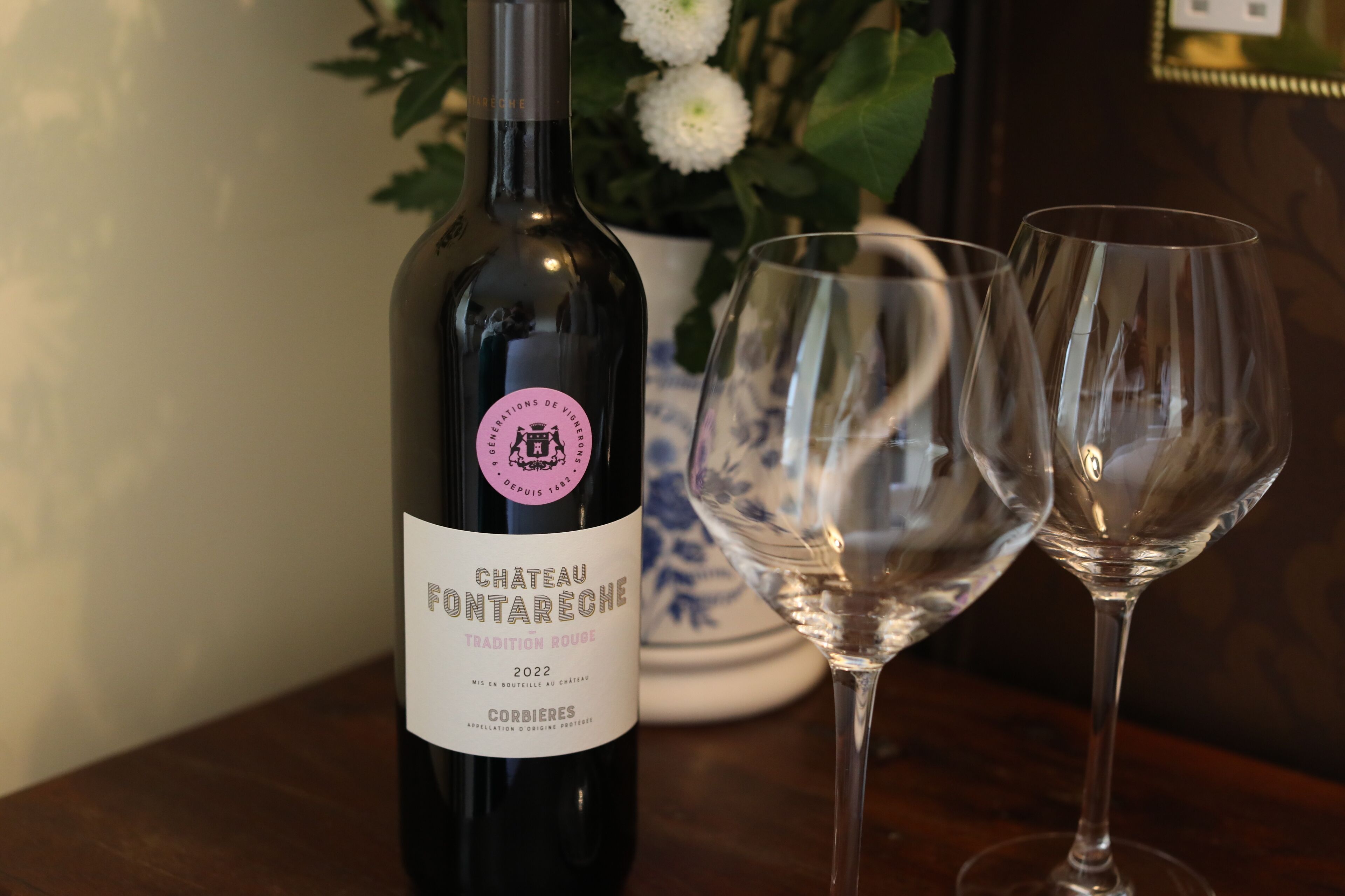 breakfast and dinner served