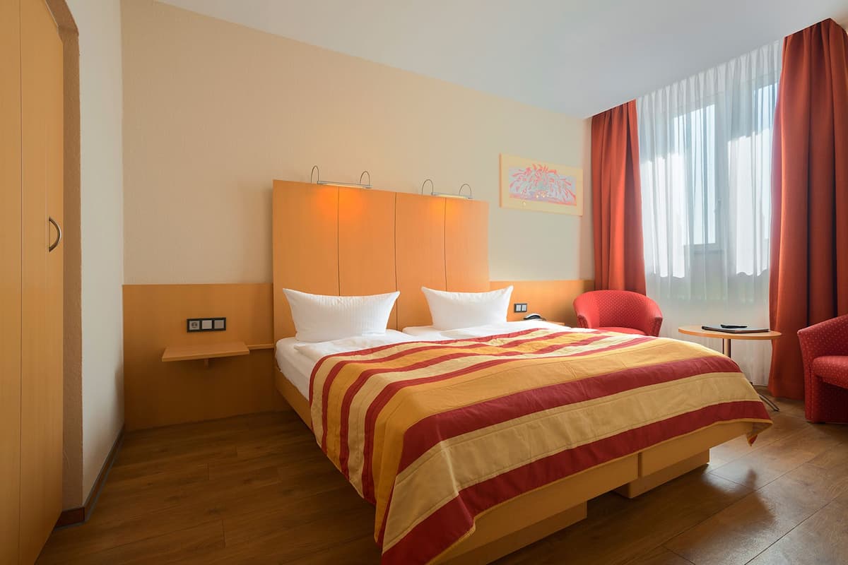 Coffres-forts dans les chambres, rideaux occultants, Wi-Fi gratuit