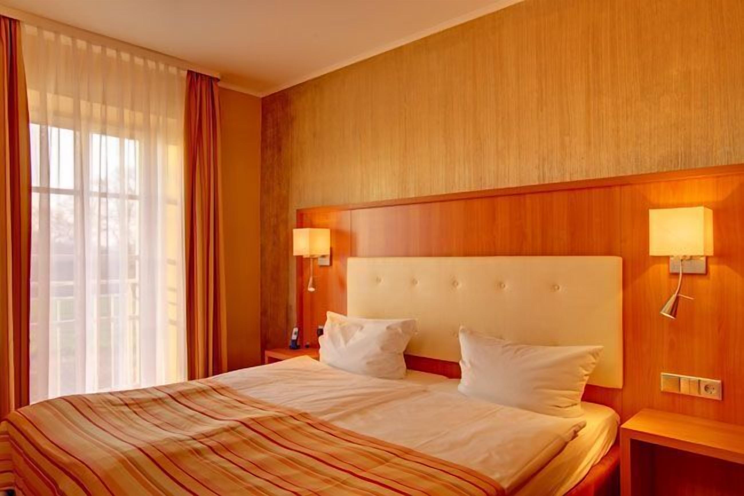 double room (view to forrest, 1.or 2.floor) | in-room safe, blackout curtains, free wifi, bed sheets