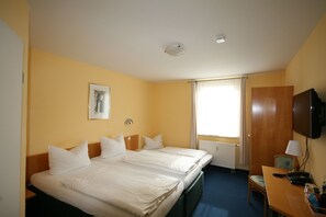 트리플룸 | 미니바, 객실 내 금고, 책상, 방음 설비