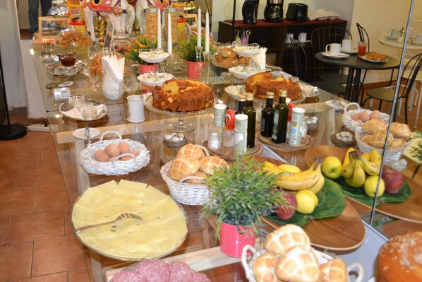 Tägliches inbegriffenes Frühstücksbuffet