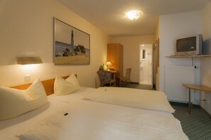 Double Room | Minibar, in-room safe, desk, iron/ironing board