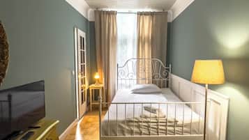 Standard Single Room | Individually decorated, blackout curtains, free cots/infant beds