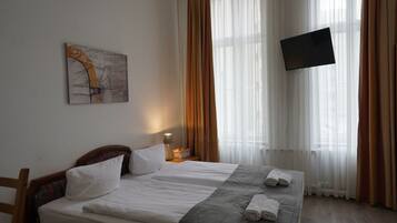 Economy Doppelzimmer | Schreibtisch, Bügeleisen/Bügelbrett, Babybetten, kostenloses WLAN