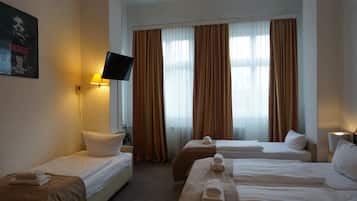 Family Room | Desk, iron/ironing board, cribs/infant beds, free WiFi