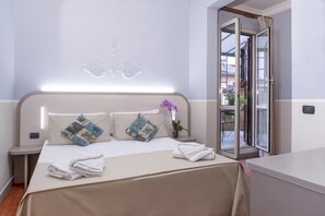 Superior Double Room, Terrace | Egyptian cotton sheets, down comforters, memory foam beds, in-room safe - Hotel Grifo (Rome)