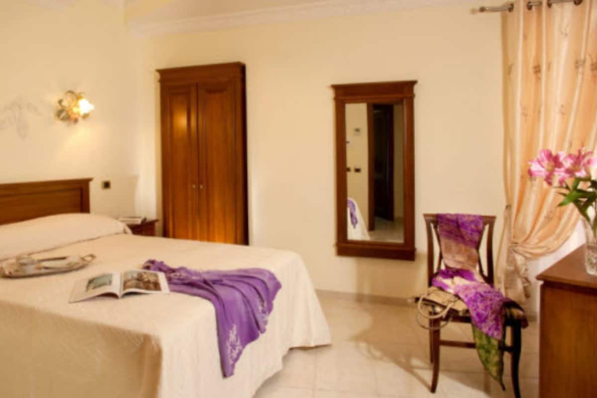 Double Room, Annex Building (De Monti ) | Egyptian cotton sheets, down duvets, memory-foam beds, in-room safe