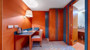 Superior Double Room | Minibar, in-room safe, soundproofing, iron/ironing board