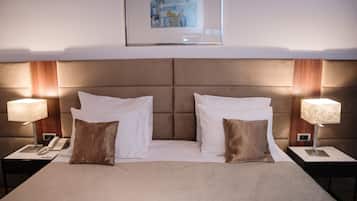 Superior Apartment | 1 bedroom, minibar, in-room safe, desk