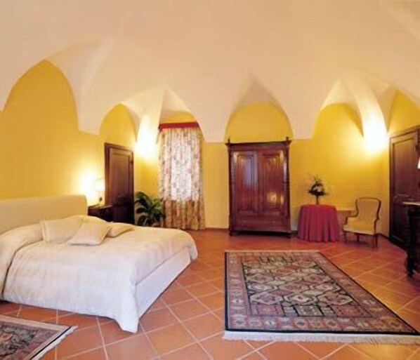 Minibar, individually decorated, individually furnished, desk - Martelletti (Cocconato)