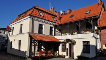 Esterni
