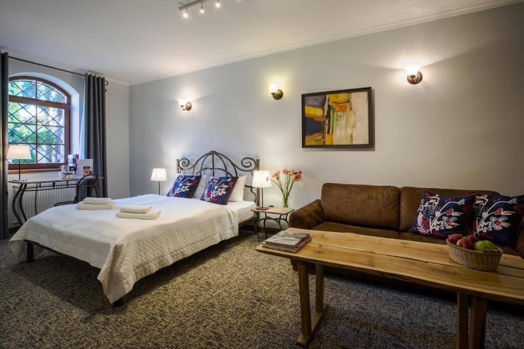 deluxe double room | 1 bedroom, in-room safe, blackout curtains, free wifi