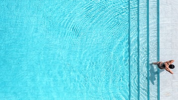Seasonal outdoor pool