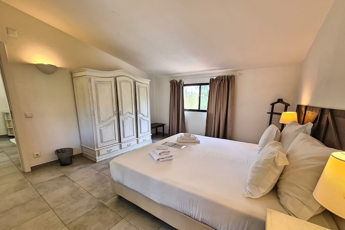 Superior Apart Daire | 2 yatak odası, çarşaf takımı