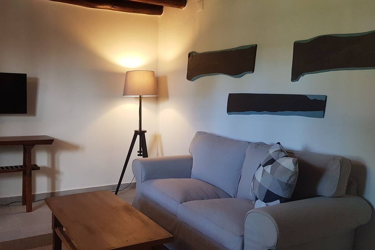 Deluxe Suite, 1 Bedroom | Bed sheets