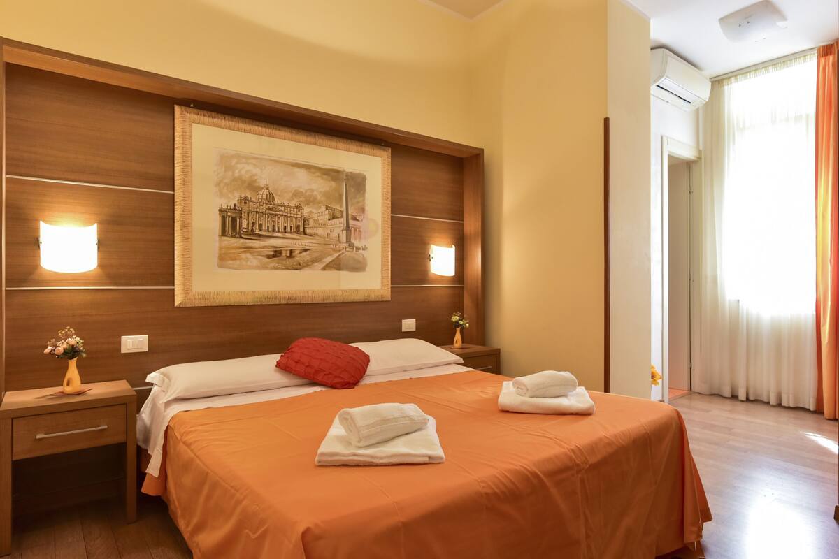 In-room safe, soundproofing, free WiFi
