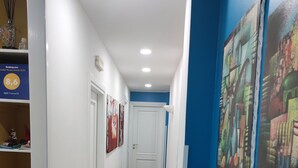 Interior entrance - Firenze 32 (Naples)
