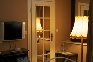 Standard Double Room | Room amenity
