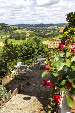 Rooftop terrace - Hotel Torciano Vecchio Asilo (San Gimignano)