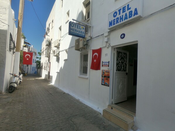 Property entrance - Merhaba Pansiyon (Bodrum)
