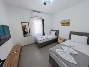 Bed sheets - Merhaba Pansiyon (Bodrum)