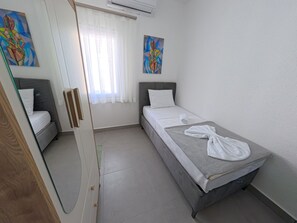 Standard Single Room | Bed sheets - Merhaba Pansiyon (Bodrum)