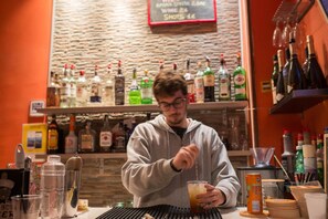 Bar (on property) - Hostel of the Sun (Naples)