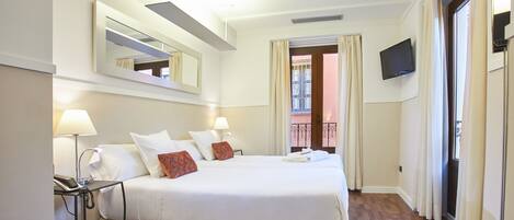 Chambre double | Minibar, coffre-fort, bureau