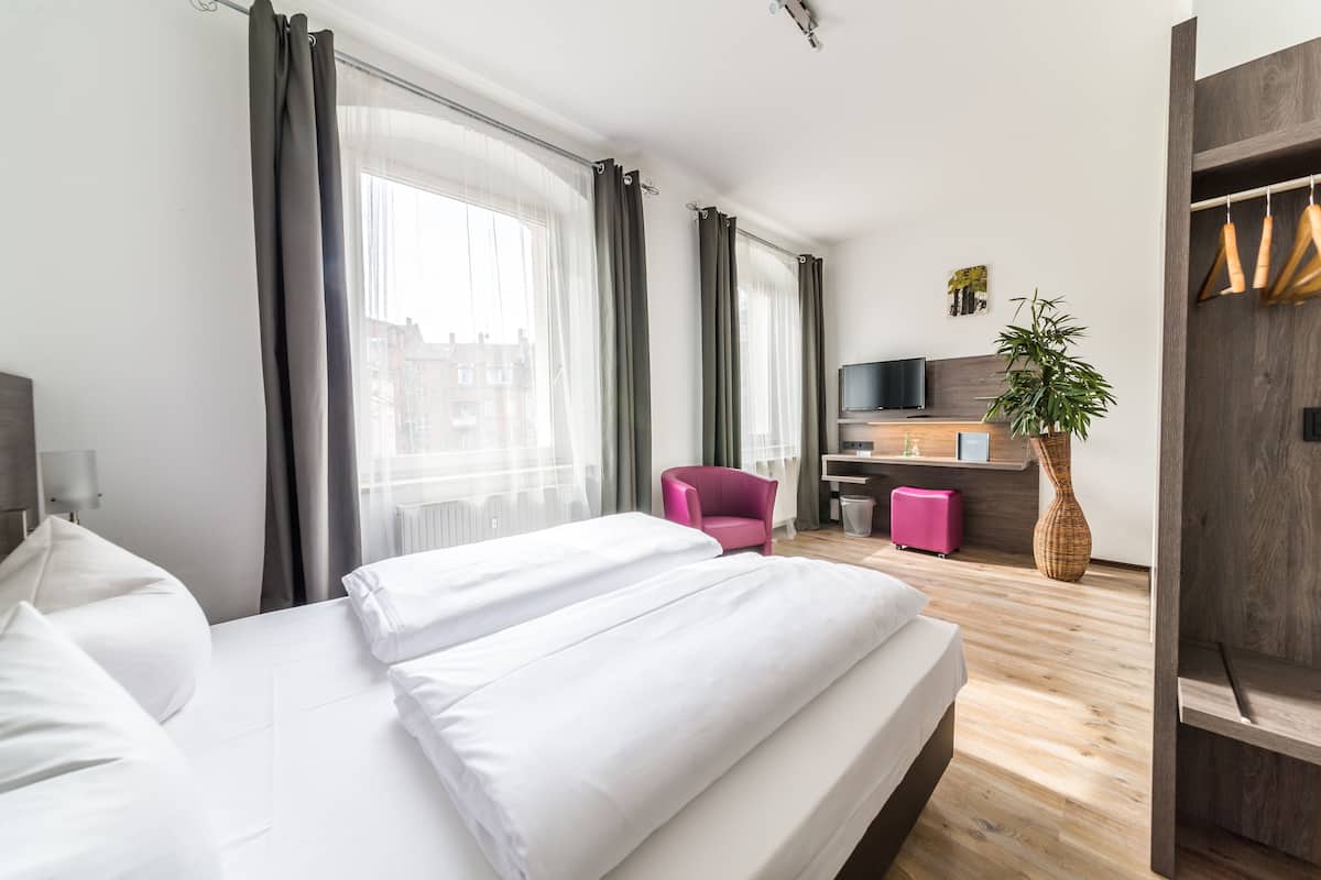 comfort double room | egyptian cotton sheets, hypo-allergenic bedding, desk, laptop workspace