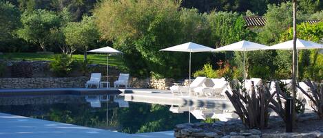 Sæsonbestemt udendørs pool