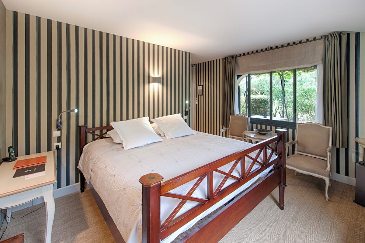 luxury double room | premium bedding, minibar, in-room safe, individually decorated