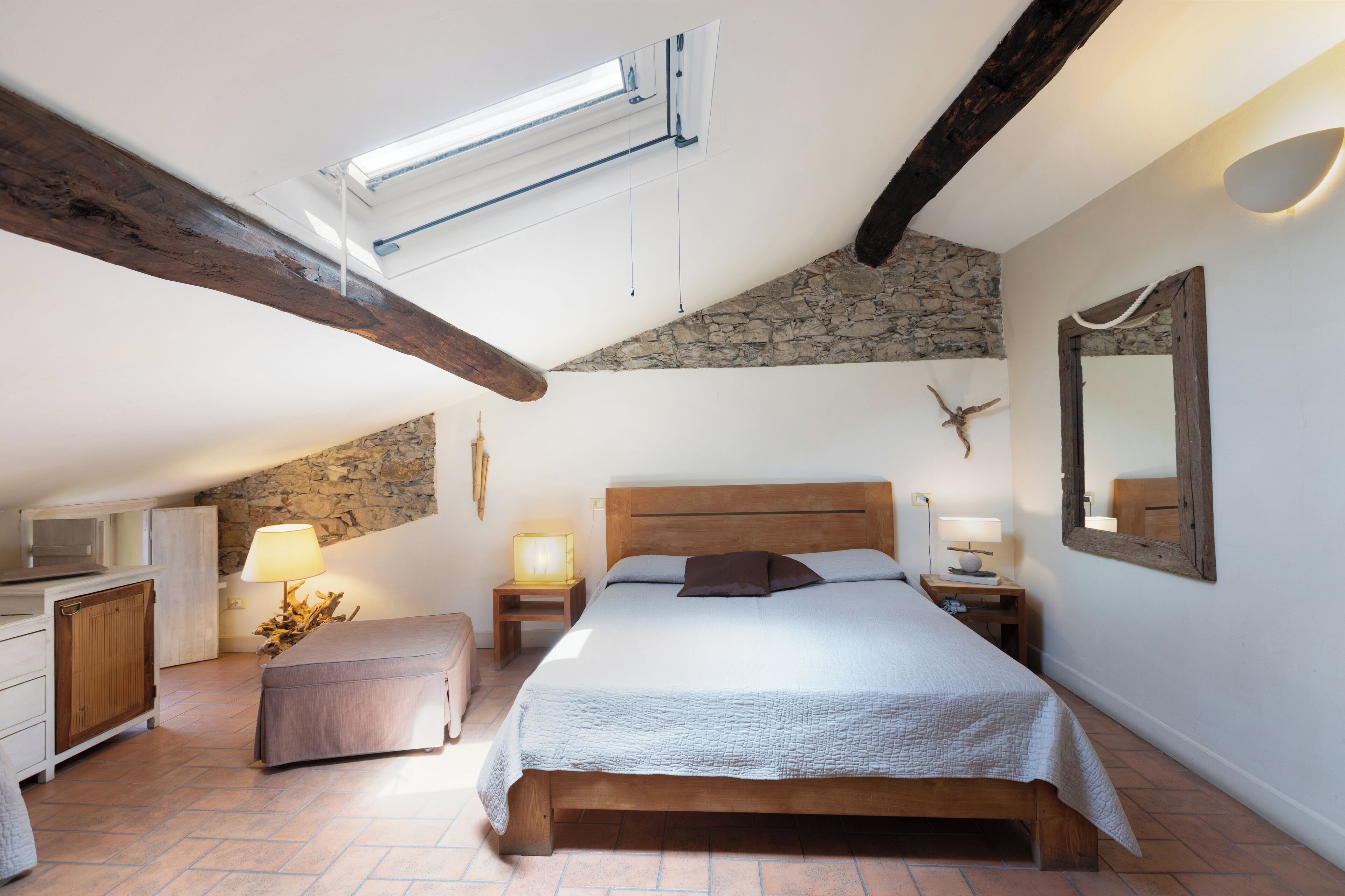 superior triple room | minibar, desk, bed sheets