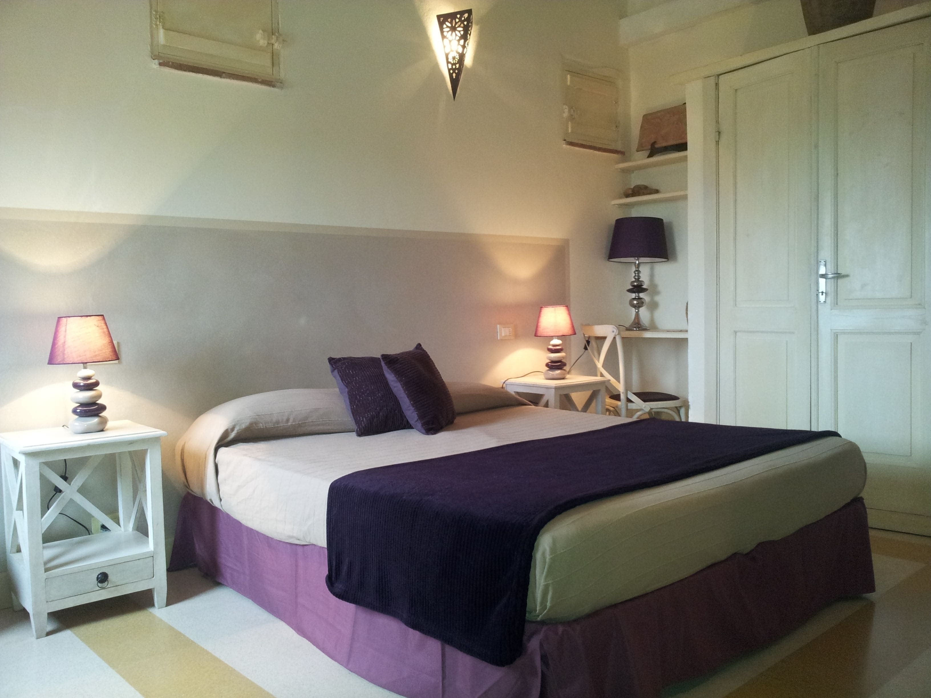 minibar, desk, bed sheets