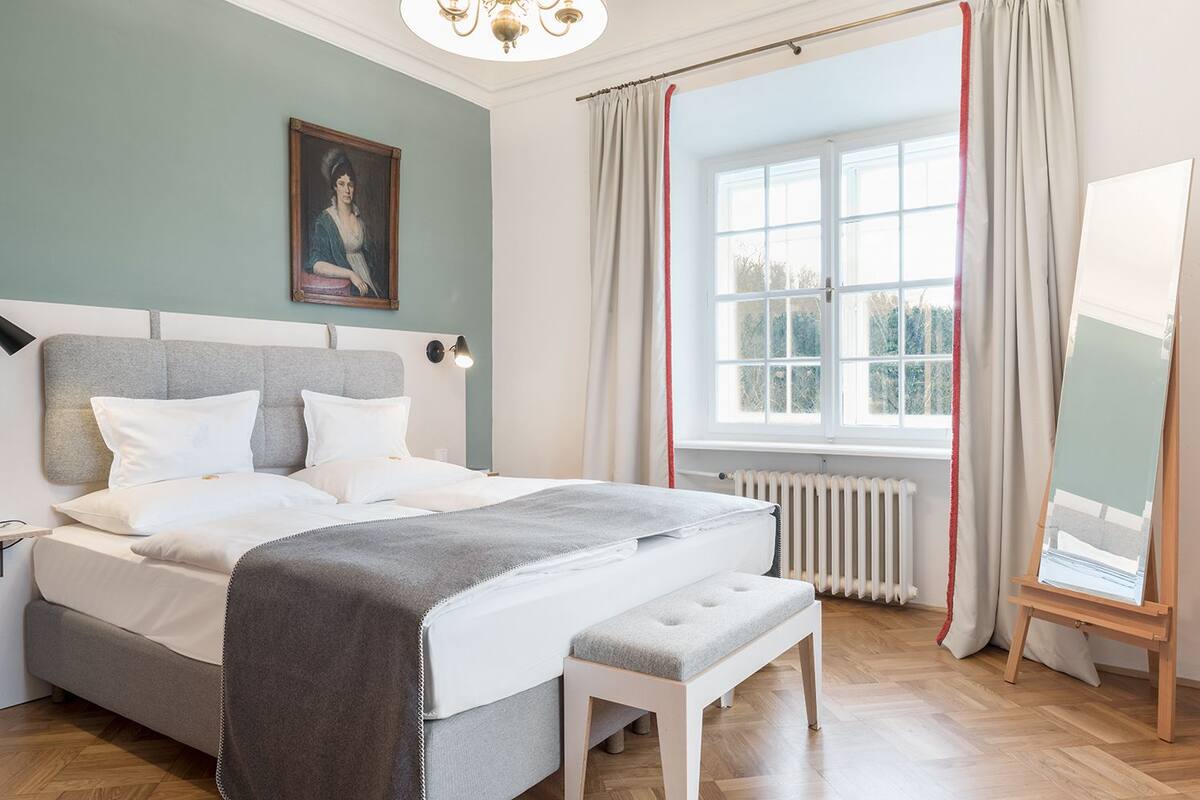 Palace Standard Suite (Palace Building) | Roupas de cama premium, cofres nos quartos, escrivaninha, berços grátis