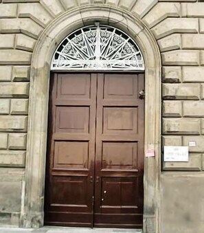 Unclassified image, 5 of 35, button - Casa 12 (Naples)