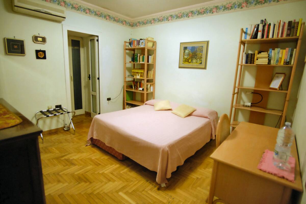 Double or Twin Room | 1 bedroom, Frette Italian sheets, premium bedding, pillowtop beds