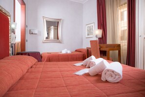 Triple Room | Frette Italian sheets, down comforters, Select Comfort beds, minibar - Hotel Piave (Rome)