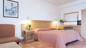Standard Double or Twin Room | Individually decorated, individually furnished, desk, cribs/infant beds
