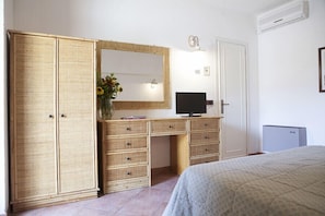 Basic Double or Twin Room (Attic)