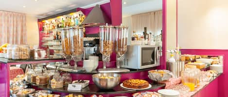 Petit déjeuner buffet compris tous les jours