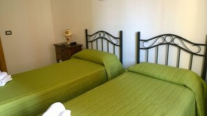 1 bedroom, Egyptian cotton sheets, premium bedding, desk - Salento Vacanze (Maglie)
