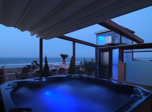 Outdoor spa tub - Dipendenza Hotel Bellavista (Rome)