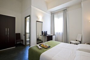 Minibar, in-room safe, desk, free WiFi - Dipendenza Hotel Bellavista (Rome)