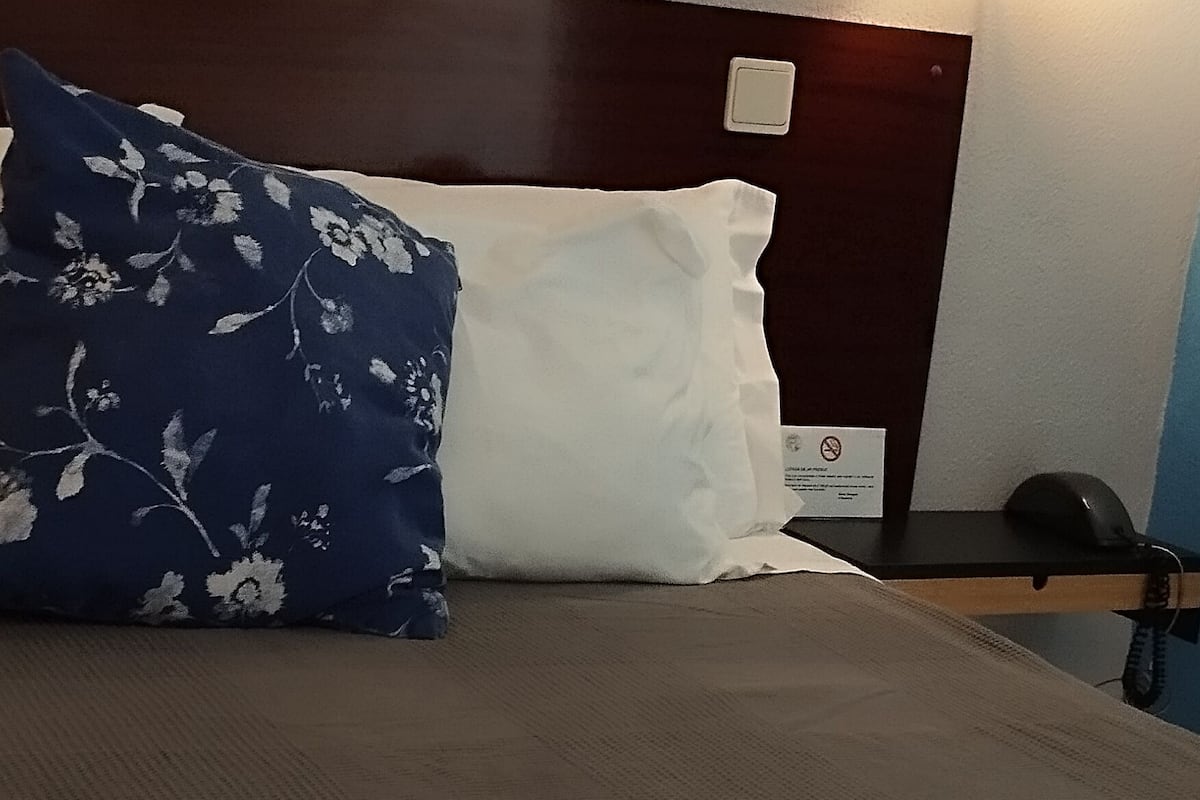 double room | 1 bedroom, desk, blackout curtains, free wifi