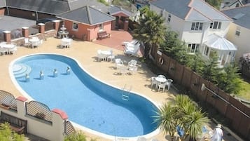 Indoor pool, outdoor pool