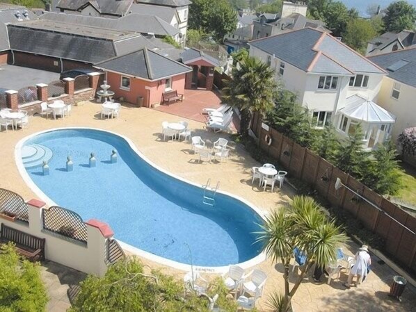 Indoor pool, outdoor pool