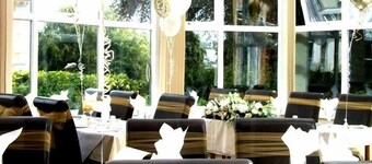 The Red House Hotel