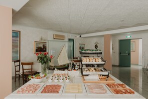 Free daily buffet breakfast - Bellavista (Grado)